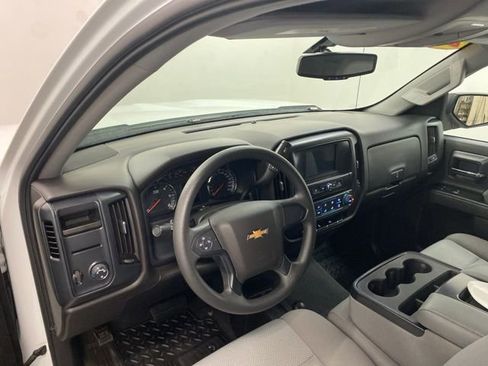 Used 2019 Chevrolet Silverado 1500 Custom w/ Custom Convenience Package image 7