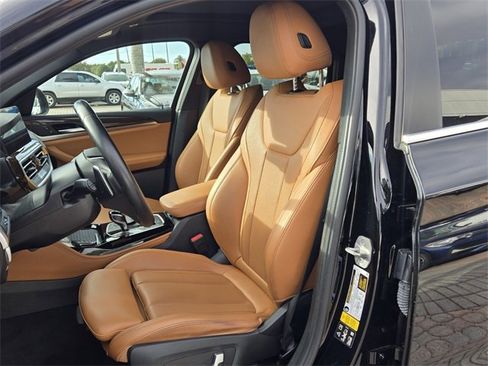 Used 2022 BMW X4 xDrive30i w/ Parking Assistance Package image 13