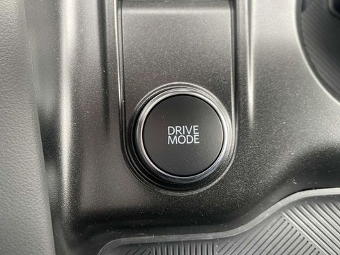 New 2025 Ford Explorer Active image 29