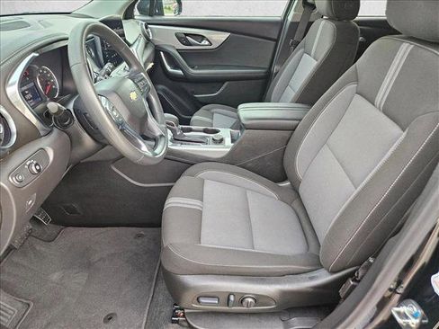 Used 2025 Chevrolet Blazer LT AWD/4WD image 15