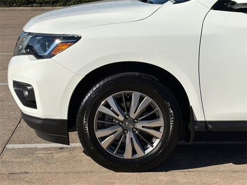 Used 2020 Nissan Pathfinder SV w/ Cargo Package image 5