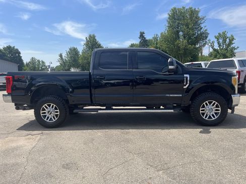 Used 2017 Ford F250 Lariat w/ Lariat Value Package AWD/4WD image 5