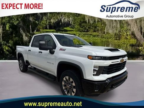 Certified 2025 Chevrolet Silverado 2500 Custom w/ Custom Value Package AWD/4WD image 1