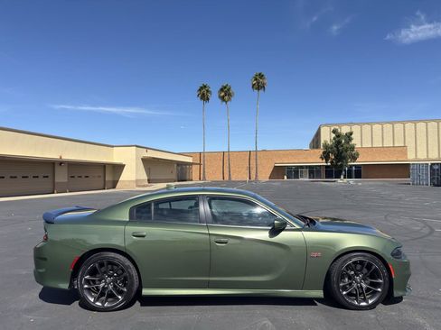 Used 2022 Dodge Charger Scat Pack w/ Plus Group RWD image 8