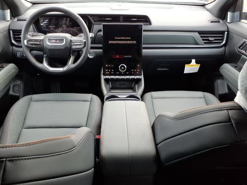 New 2026 GMC Terrain AT4 w/ Technology Package II AWD/4WD image 10