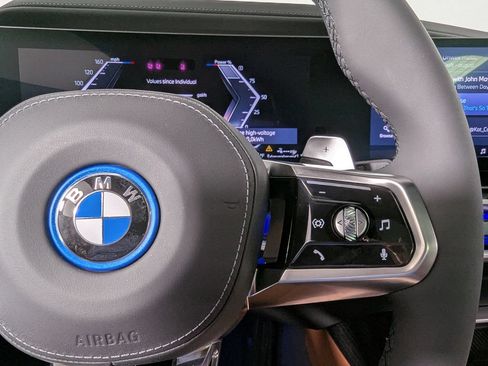 New 2026 BMW 750e xDrive AWD/4WD image 27
