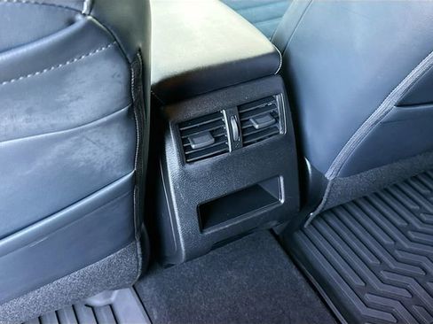 Used 2024 Mitsubishi Outlander SE Black Edition image 24