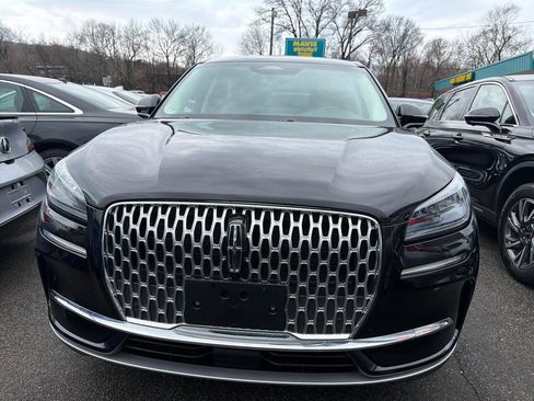 Used 2024 Lincoln Corsair Premiere AWD w/ Equipment Group 101A image 2