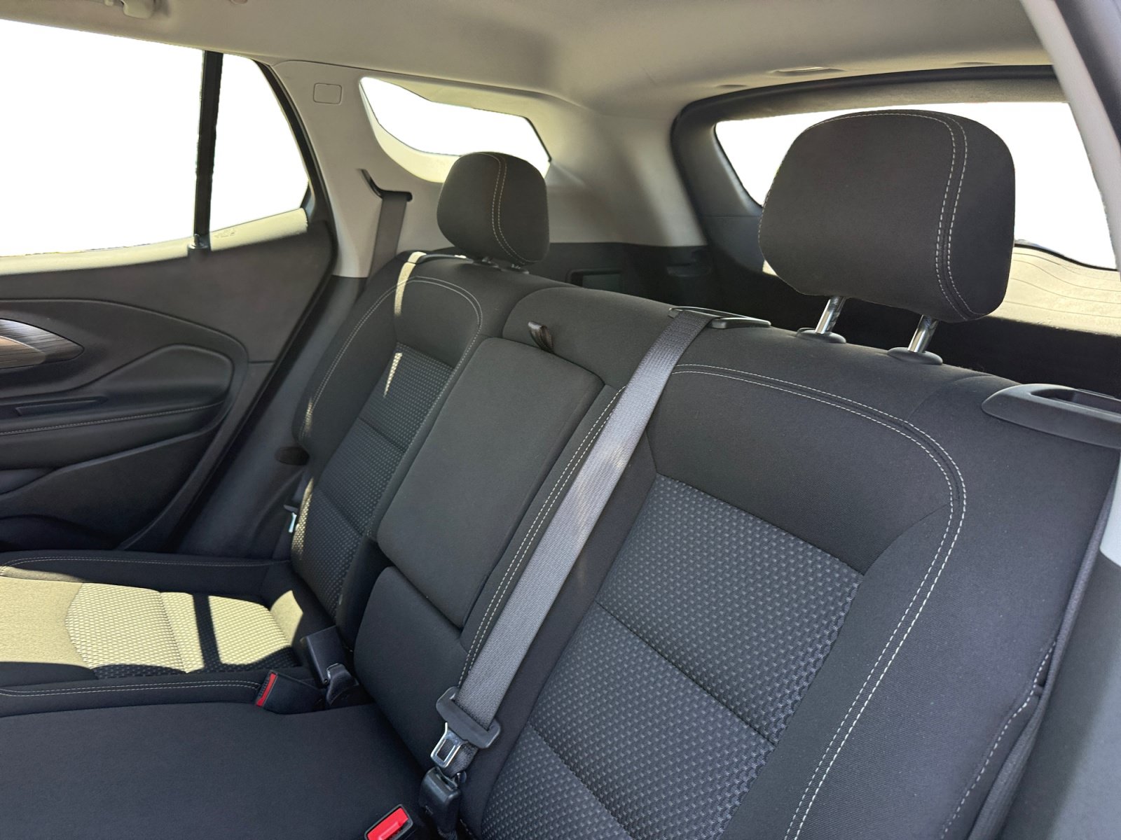 Used 2024 GMC Terrain SLE FWD image 16