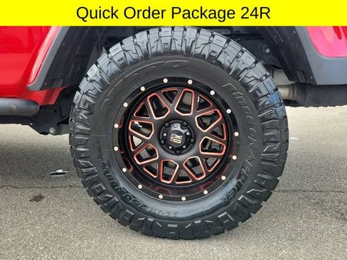 Used 2020 Jeep Gladiator Rubicon w/ LED Lighting Group AWD/4WD image 7