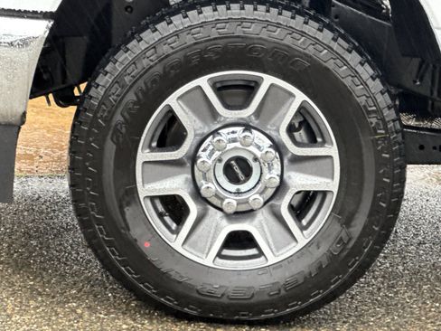 New 2026 Ford F350 Lariat w/ FX4 Off-Road Package image 31