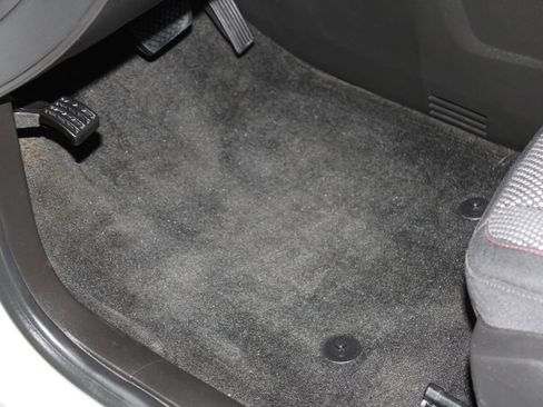 Used 2015 Chevrolet Equinox LT w/ Driver Convenience Package image 32