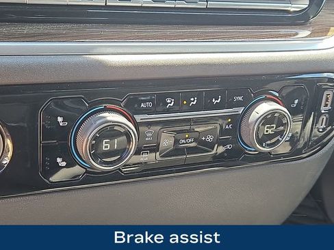 Used 2022 Chevrolet Silverado 1500 LT AWD/4WD image 19