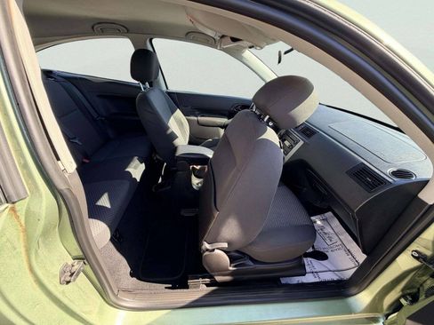 Used 2007 Ford Focus SES FWD image 22