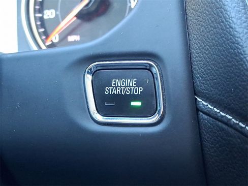 Used 2023 GMC Acadia SLE w/ Driver Convenience Package image 24