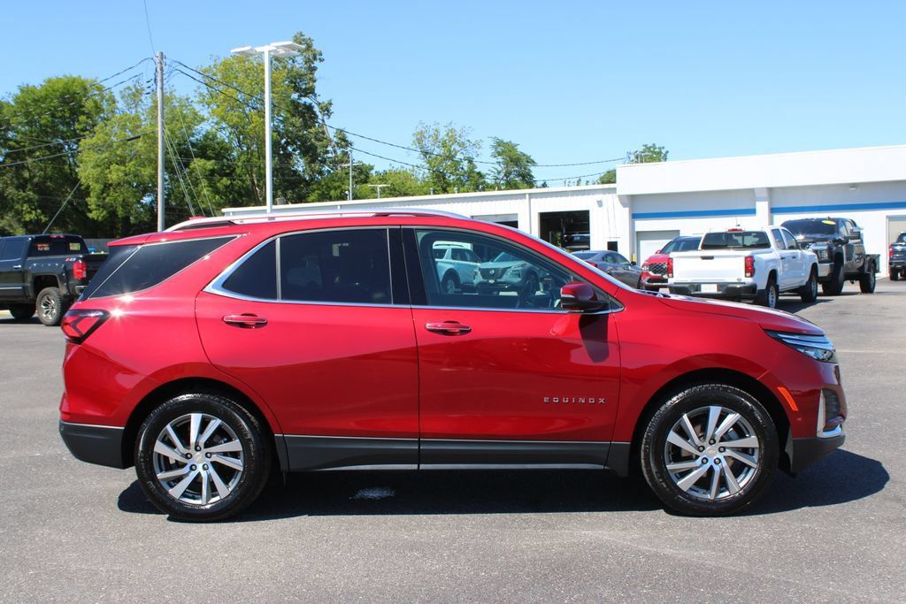 Used 2023 Chevrolet Equinox Premier AWD/4WD image 11