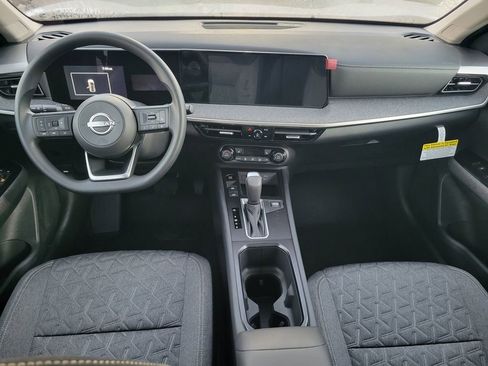 New 2026 Nissan Kicks SV w/ SV Premium Package FWD image 5