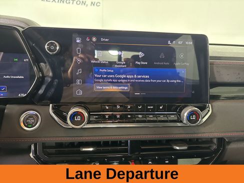 Used 2025 Chevrolet Colorado Z71 w/ Midnight Edition image 13