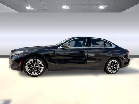 New 2026 BMW 530i image 2