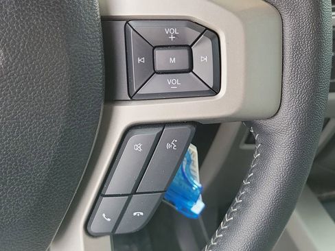 Certified 2019 Ford F250 Lariat w/ Chrome Package image 26