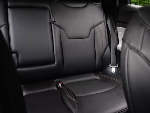 Used 2023 Jeep Compass Latitude AWD/4WD image 17