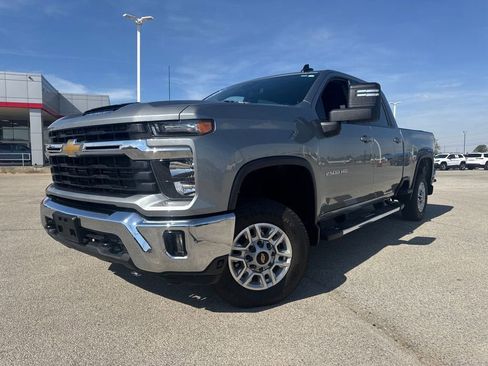 Used 2025 Chevrolet Silverado 2500 LT w/ Convenience Package AWD/4WD image 1