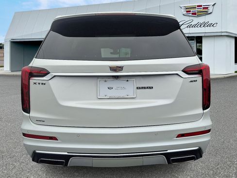 Certified 2023 Cadillac XT6 Premium Luxury w/ Technology Package image 4