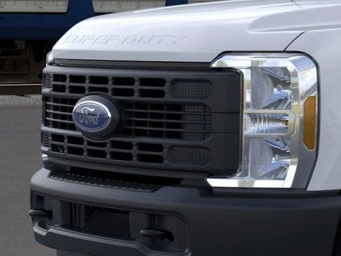 New 2026 Ford F250 XL image 17