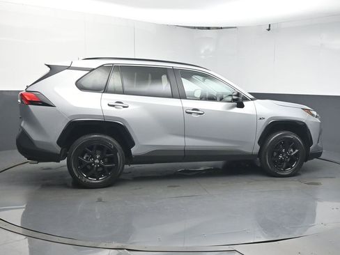 Used 2022 Toyota RAV4 XLE image 8