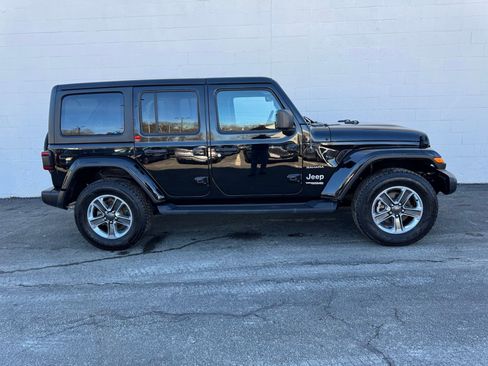 Used 2022 Jeep Wrangler Unlimited Sahara w/ LED Lighting Group image 3