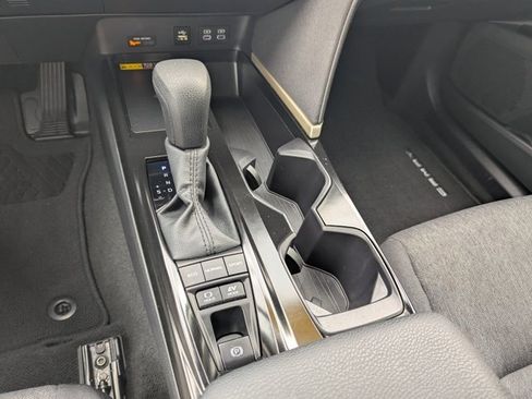 Used 2025 Toyota Camry LE w/ Convenience Package image 26