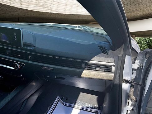 Used 2018 Audi A5 2.0T Premium Plus w/ Premium Plus image 16