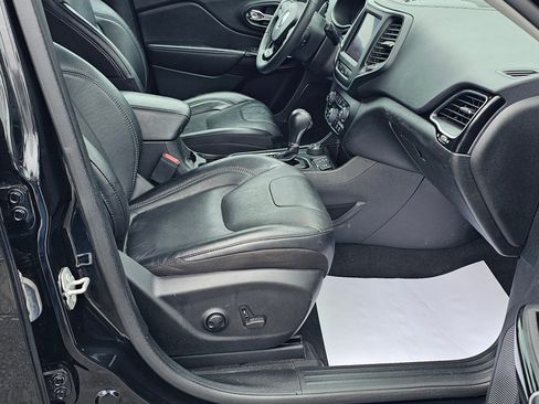 Used 2023 Jeep Cherokee Altitude Lux image 5