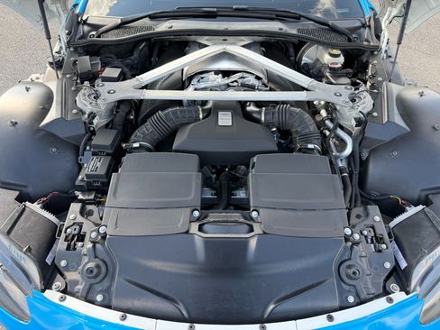 Used 2019 Aston Martin V8 Vantage Coupe RWD image 31