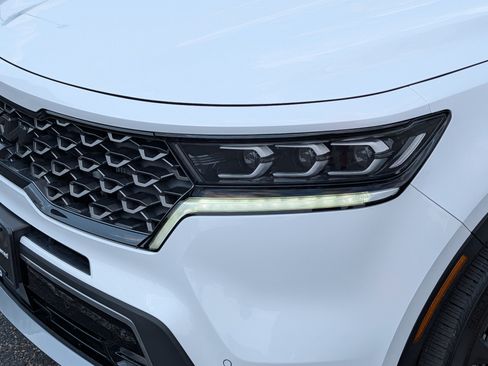 Certified 2023 Kia Sorento SX Prestige AWD/4WD image 16