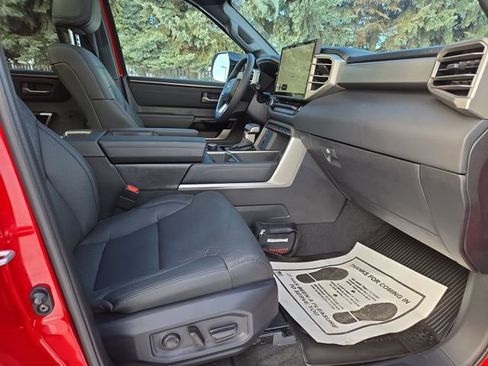 Used 2025 Toyota Tundra Limited image 36