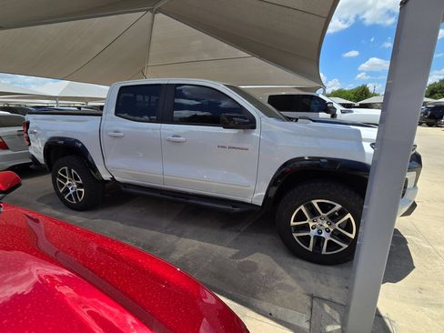 Used 2023 Chevrolet Colorado Z71 AWD/4WD image 9