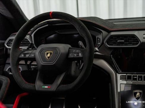 Used 2023 Lamborghini Urus Performante AWD/4WD image 43