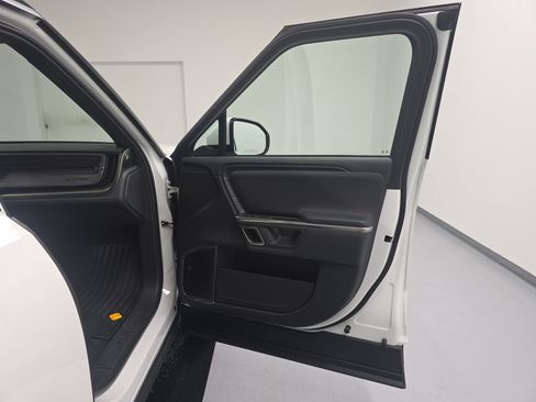 Used 2024 Rivian R1S Adventure Quad AWD/4WD image 18