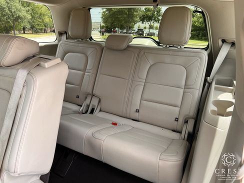 Used 2018 Lincoln Navigator Reserve AWD/4WD image 27