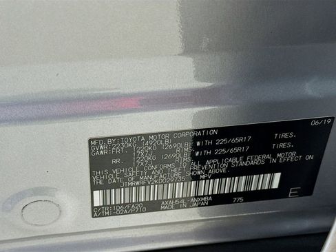 Certified 2019 Toyota RAV4 XLE image 32