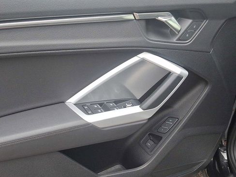 Certified 2023 Audi Q3 2.0T Premium w/ Convenience Package image 10