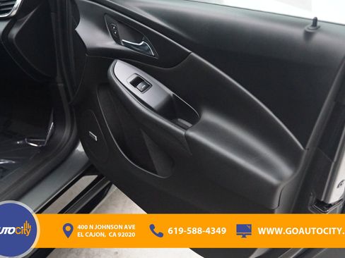 Used 2017 Chevrolet Volt Premier w/ Driver Confidence II Package image 16