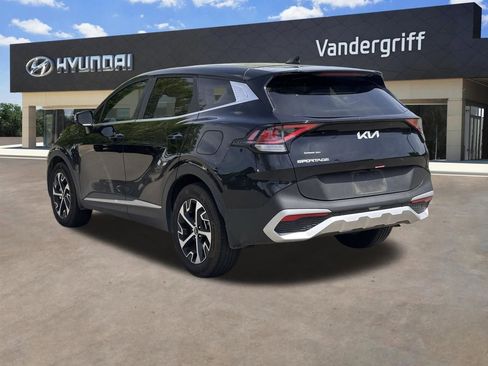 Used 2025 Kia Sportage EX image 8