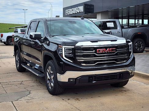 New 2026 GMC Sierra 1500 SLT w/ SLT Premium Plus Package AWD/4WD image 2