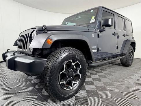 Used 2017 Jeep Wrangler Unlimited Sport w/ Quick Order Package 24S AWD/4WD image 11