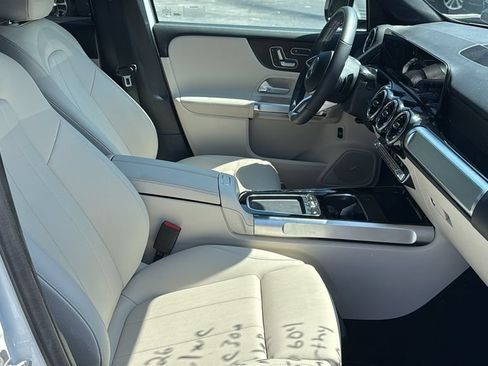 Certified 2026 Mercedes-Benz GLB 250 4MATIC image 10