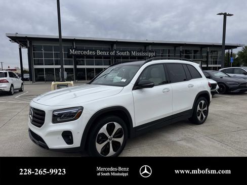 Used 2026 Mercedes-Benz GLB 250 image 1