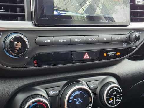 New 2025 Hyundai Venue SEL image 27