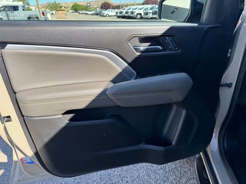 Used 2024 Chevrolet Colorado ZR2 w/ ZR2 Convenience Package III image 9